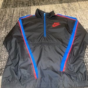 Mens NIKE large wind breaker